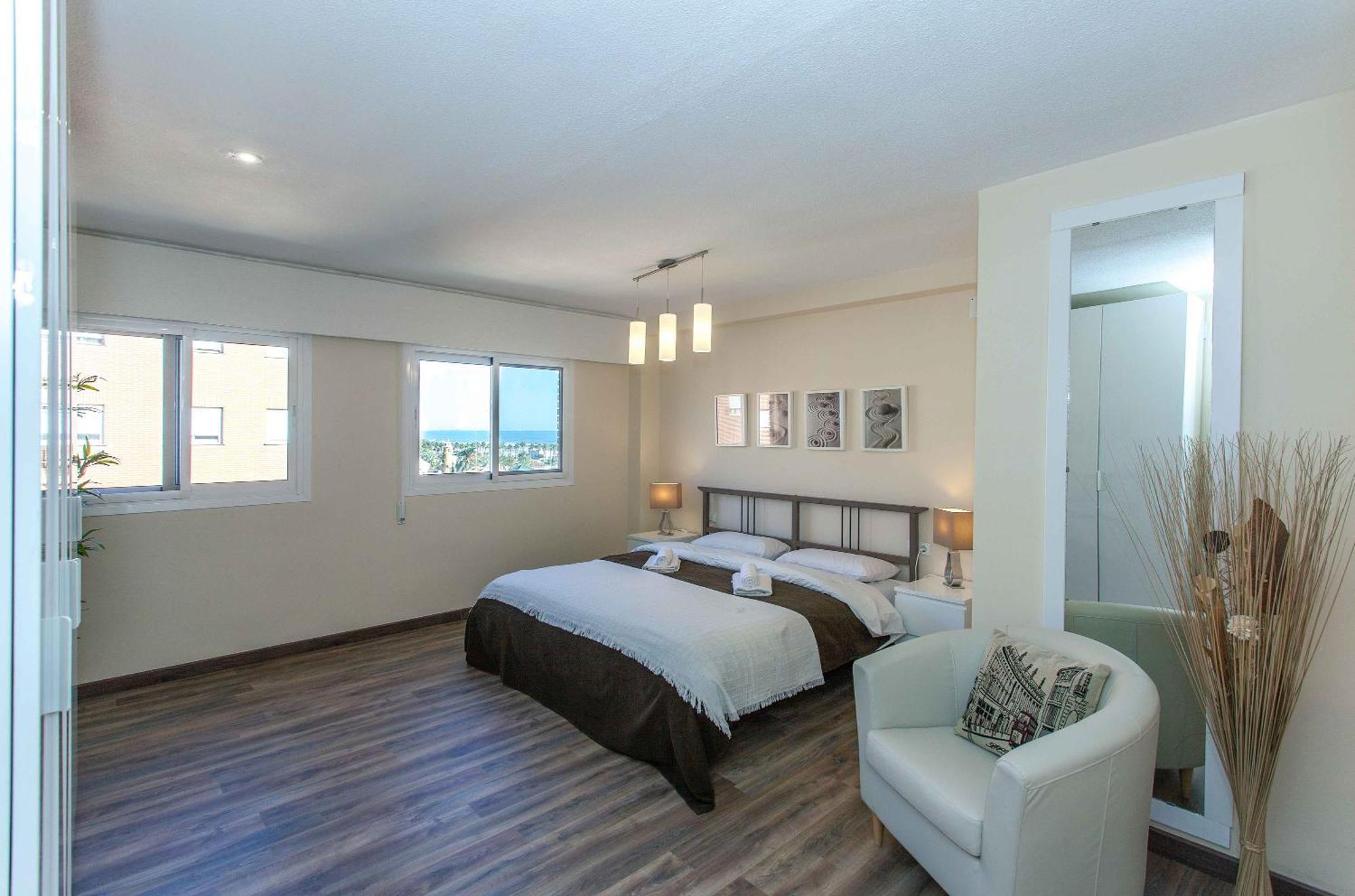 Apartment Malvarrosa Beach Cavite 瓦伦西亚 外观 照片